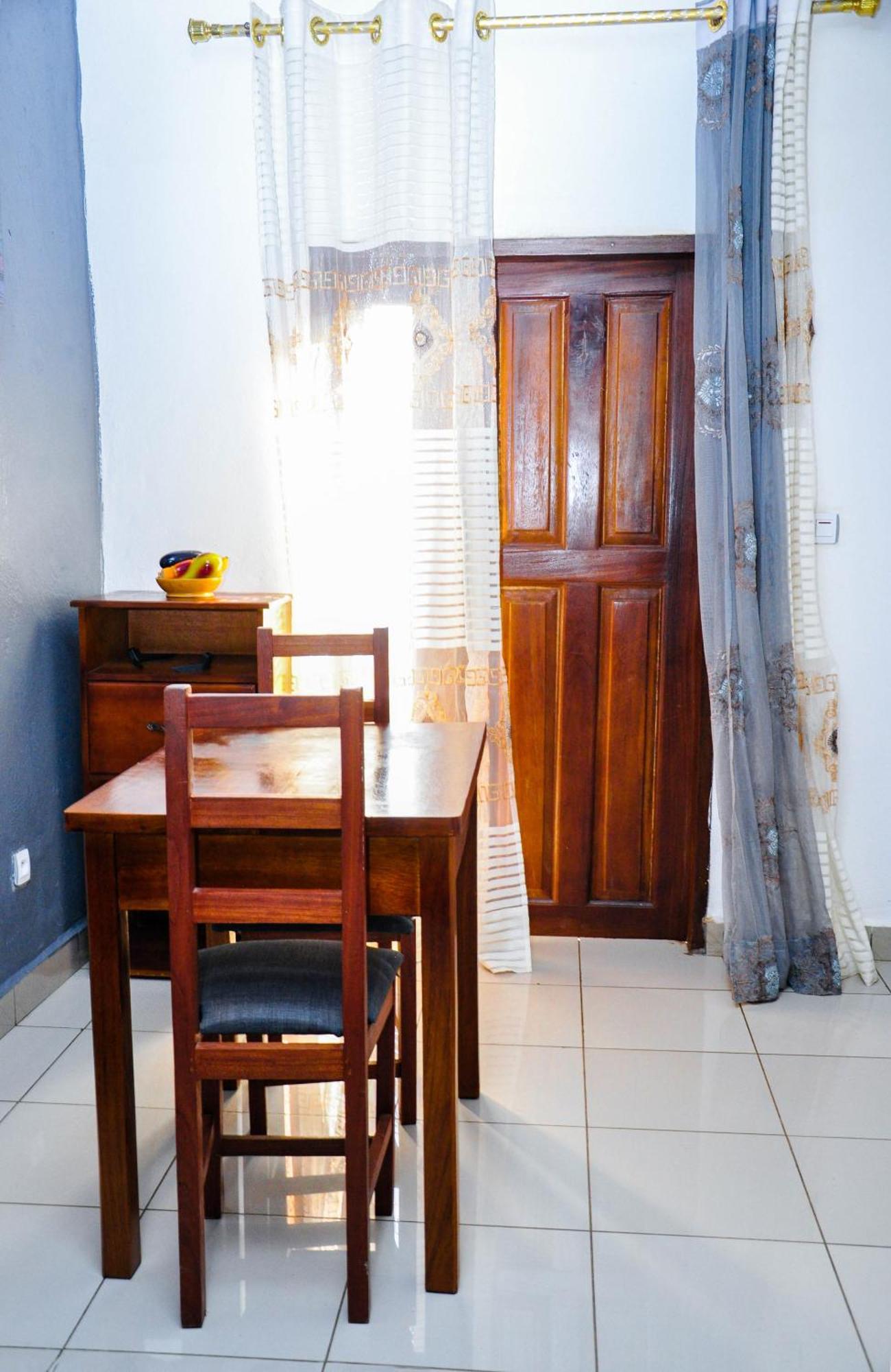 Les Logis De Nouvelle Route Bastos Lejlighed Yaoundé Eksteriør billede